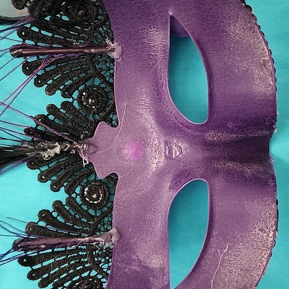 Handmade Custom Mardi Gras Mask - Picture 7 of 9